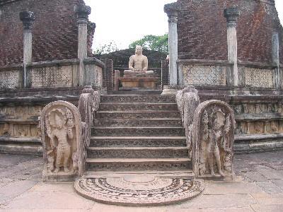 Dating back to the 7th century is considered the oldest monument in Polonnaruwa